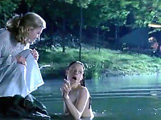 Jodie Foster in Nell 1994